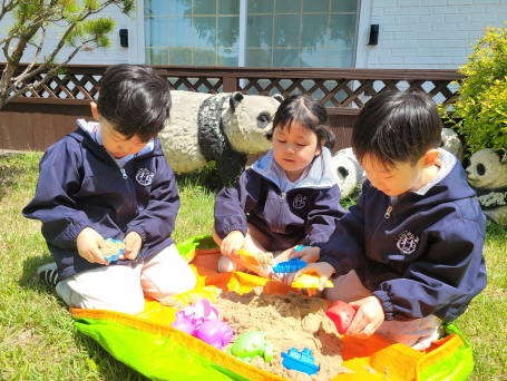 가창산들꽃학교에서의 즐거운 모래놀이